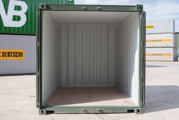 a0a0332446474c786d4f33c76d80cce0 10ft Shipping Container – Compact, Secure Storage Solution